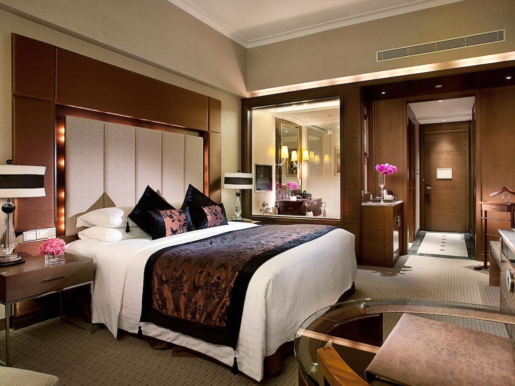 Superior King Room with Privilege Benefit